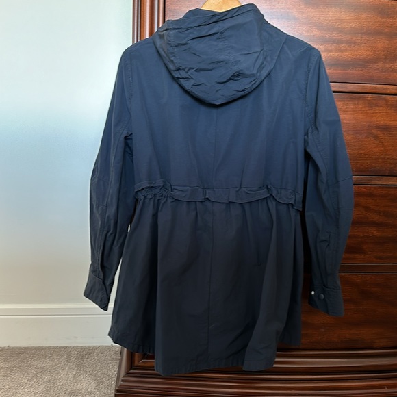 J Crew navy blue raincoat with drawstring. Excellent condition. - Picture 4 of 4